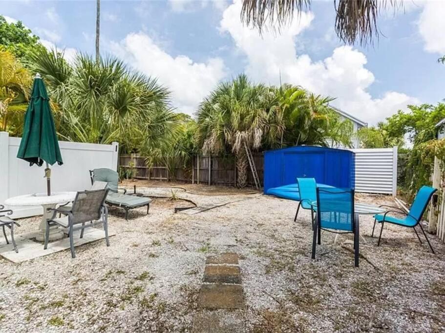 Charming Studio Unit Across From Lido Key Beach Сарасота Екстер'єр фото